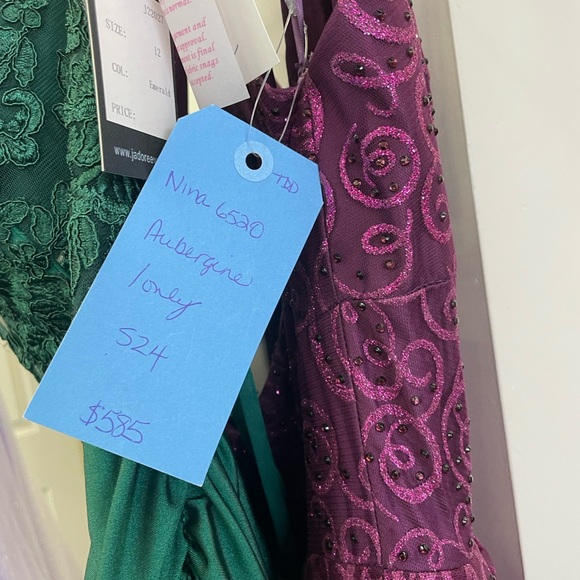 Prom dress - Picture 5 of 5